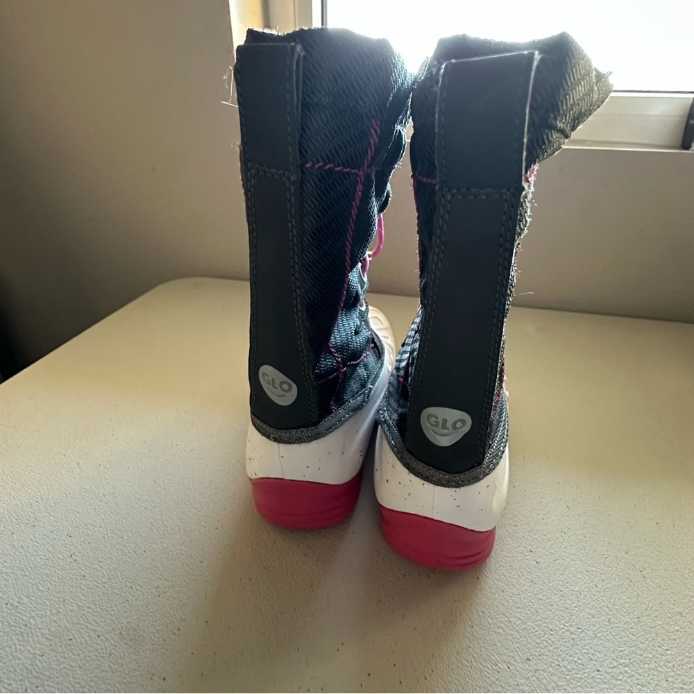 Kodiak Cali Glo Pac Boot, a waterproof and insulated girls' winter boot. - Picture 6 of 7